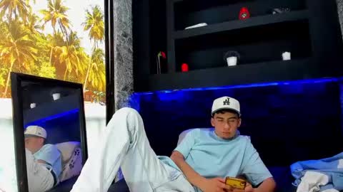 Snapshot of dante_tompson chatting on March 5, 2025, 3:40 pm Dante online show from March 5, 2025, 3:40 pm