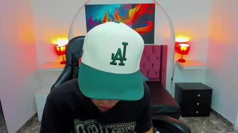 Snapshot of dante_tompson chatting on March 11, 2025, 3:23 pm Dante online show from March 11, 2025, 3:23 pm