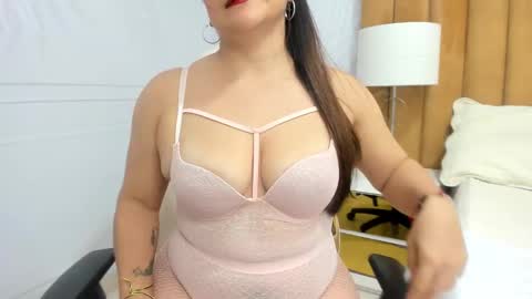 Snapshot of daphne81_ chatting on March 1, 2025, 5:42 am Daphne online show from March 1, 2025, 5:42 am