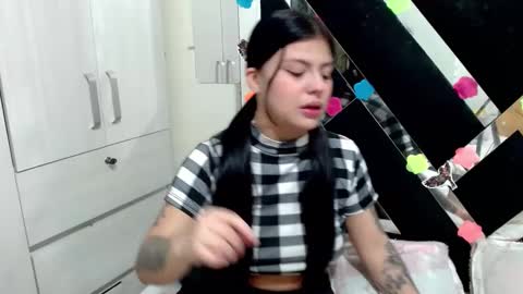 daphne877046 online show from October 3, 2025, 5:32 pm