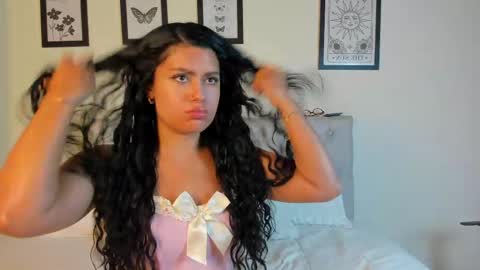 Antonella Mora online show from October 27, 2025, 12:53 pm