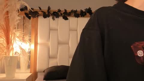 daphne_and_roger online show from December 4, 2025, 10:57 am