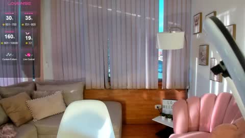 daphne_chers online show from February 14, 2025, 12:03 pm