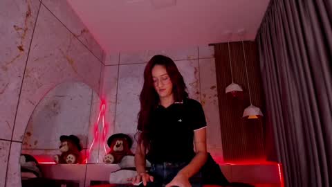 Daphne online show from February 8, 2025, 5:50 pm