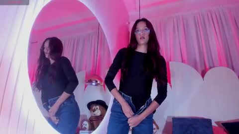 Daphne online show from February 13, 2025, 5:44 pm