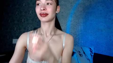 Daphne Darkthorn online show from January 13, 2026, 3:45 am