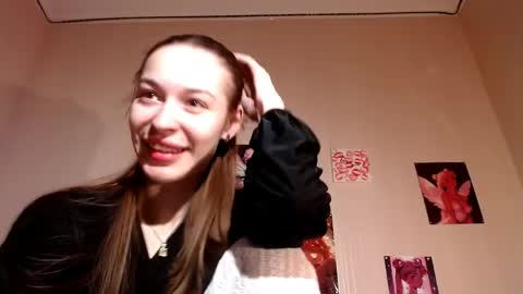 Daphne Darkthorn online show from April 13, 2026, 8:03 pm