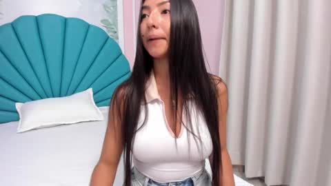 Snapshot of daphne_fox_ chatting on March 1, 2025, 2:15 am Daphne online show from March 1, 2025, 2:15 am