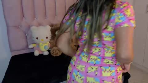 daphne_little online show from October 23, 2025, 5:07 am