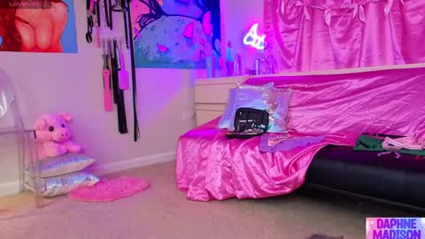 Daphne Madison online show from February 26, 2026, 9:03 pm