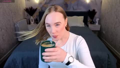 Snapshot of daralex_ chatting on February 27, 2026, 9:42 am Daralex online show from February 27, 2026, 9:42 am