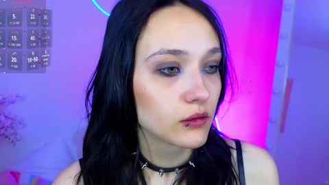 Darcy online show from May 5, 2026, 1:24 am