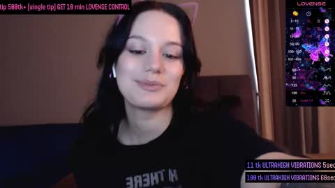 Darcy online show from October 5, 2025, 1:42 pm