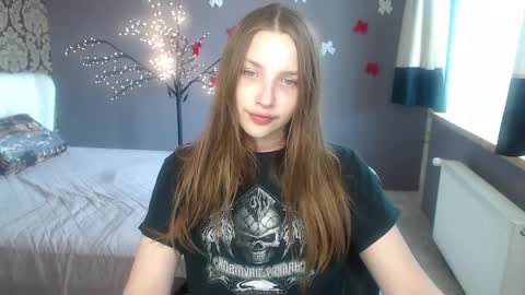 dariaangels online show from April 4, 2026, 11:51 am