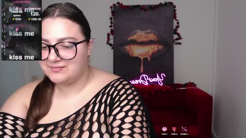 Snapshot of dariamur chatting on December 2, 2024, 7:25 am DariaMur online show from December 2, 2024, 7:25 am