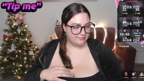 Snapshot of dariamur chatting on December 15, 2024, 4:59 pm DariaMur online show from December 15, 2024, 4:59 pm