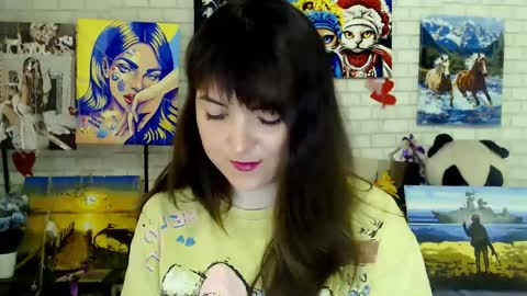 Snapshot of darina_m_ chatting on May 5, 2026, 4:42 am Darina online show from May 5, 2026, 4:42 am