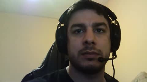 dario12rodriguez online show from December 1, 2025, 2:27 am