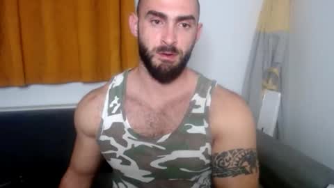 Snapshot of dariomuscle chatting on November 30, 2025, 7:18 pm Dario online show from November 30, 2025, 7:18 pm