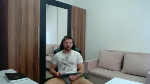 darius_94 online show from March 13, 2026, 11:50 am