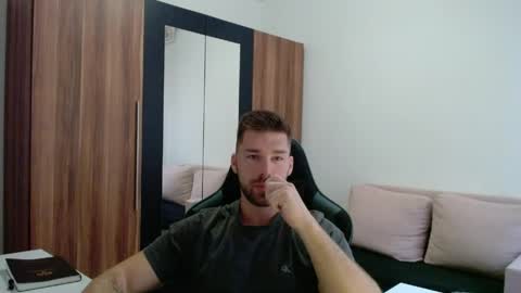 Snapshot of darius_94 chatting on April 21, 2026, 4:41 am darius_94 online show from April 21, 2026, 4:41 am