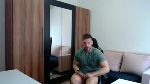 Snapshot of darius_94 chatting on May 1, 2026, 5:56 am darius_94 online show from May 1, 2026, 5:56 am