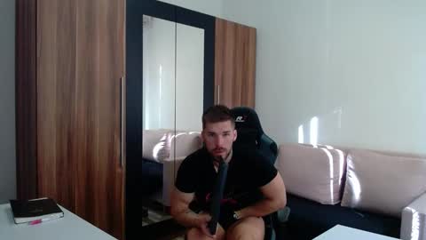 Snapshot of darius_94 chatting on May 3, 2026, 5:57 am darius_94 online show from May 3, 2026, 5:57 am