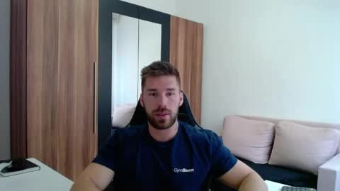 Snapshot of darius_94 chatting on May 5, 2026, 4:09 am darius_94 online show from May 5, 2026, 4:09 am