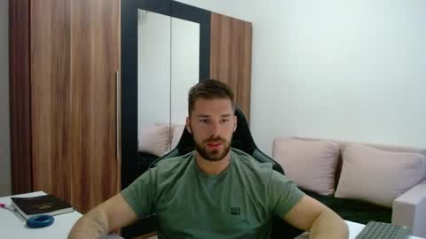 Snapshot of darius_94 chatting on May 8, 2026, 4:40 am darius_94 online show from May 8, 2026, 4:40 am