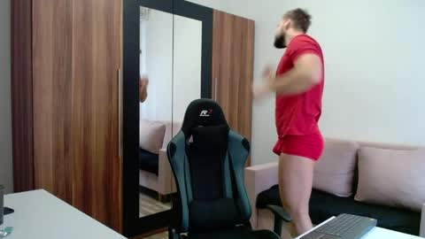 Snapshot of darius_94 chatting on June 10, 2026, 4:45 am darius_94 online show from June 10, 2026, 4:45 am