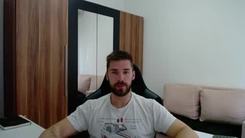 Snapshot of darius_94 chatting on June 16, 2026, 6:38 am darius_94 online show from June 16, 2026, 6:38 am