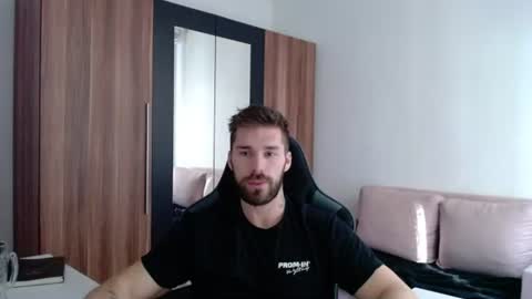 Snapshot of darius_94 chatting on June 19, 2026, 6:29 am darius_94 online show from June 19, 2026, 6:29 am