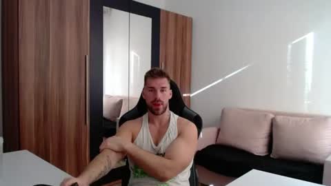 Snapshot of darius_94 chatting on June 25, 2026, 5:12 am darius_94 online show from June 25, 2026, 5:12 am
