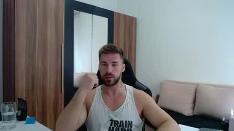 Snapshot of darius_94 chatting on July 7, 2026, 7:23 am darius_94 online show from July 7, 2026, 7:23 am