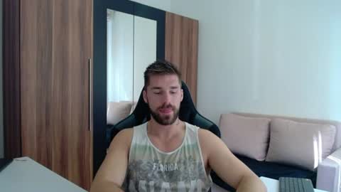 Snapshot of darius_94 chatting on July 16, 2026, 7:14 am darius_94 online show from July 16, 2026, 7:14 am