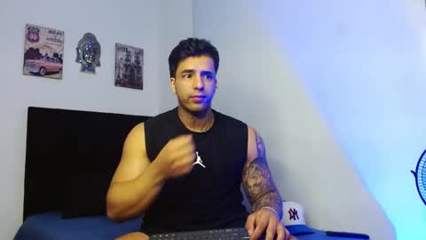 Darius Phoenix  online show from September 26, 2025, 8:35 pm