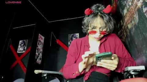 Snapshot of dark_doll5 chatting on November 2, 2025, 7:11 am dark_doll5 online show from November 2, 2025, 7:11 am