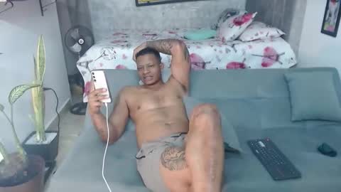 Snapshot of dark_dominion chatting on February 5, 2026, 8:35 pm dark_dominion online show from February 5, 2026, 8:35 pm