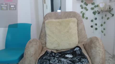 dark_dreams0 online show from May 7, 2026, 7:19 pm