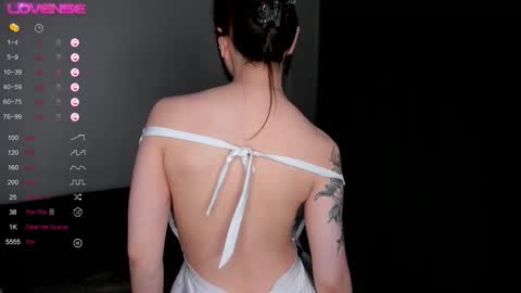 Ester online show from October 8, 2025, 11:41 am