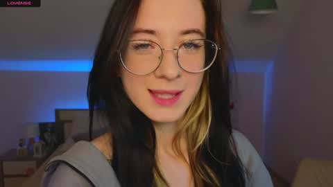 Lola online show from December 21, 2024, 10:06 am