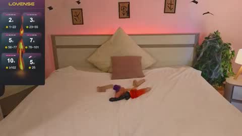 Lola online show from October 18, 2025, 2:25 am