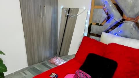 Snapshot of dark_madison chatting on January 4, 2025, 7:34 pm CELESTE online show from January 4, 2025, 7:34 pm