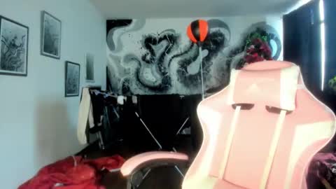 miau online show from December 2, 2025, 4:35 pm