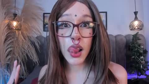 Nina online show from December 3, 2025, 3:47 am