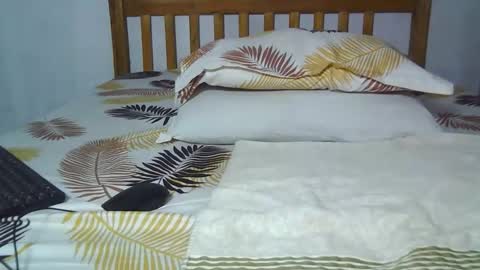 dark_rose3 online show from November 3, 2025, 9:38 pm