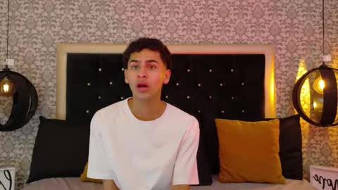 dark_sultan online show from February 19, 2026, 7:43 pm