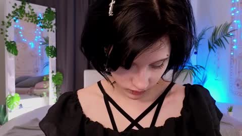 Vamp  online show from January 2, 2025, 8:35 pm