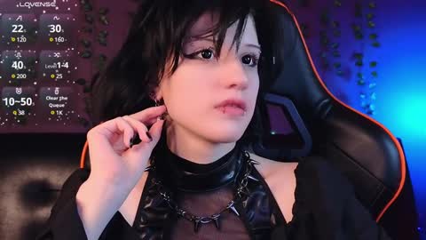 Vamp  online show from January 19, 2025, 3:39 am