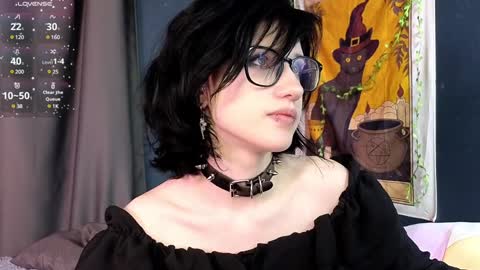 Vamp  online show from February 5, 2025, 6:37 pm